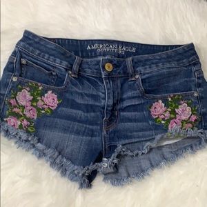 American Eagle Outfitters denim shorts Flowers